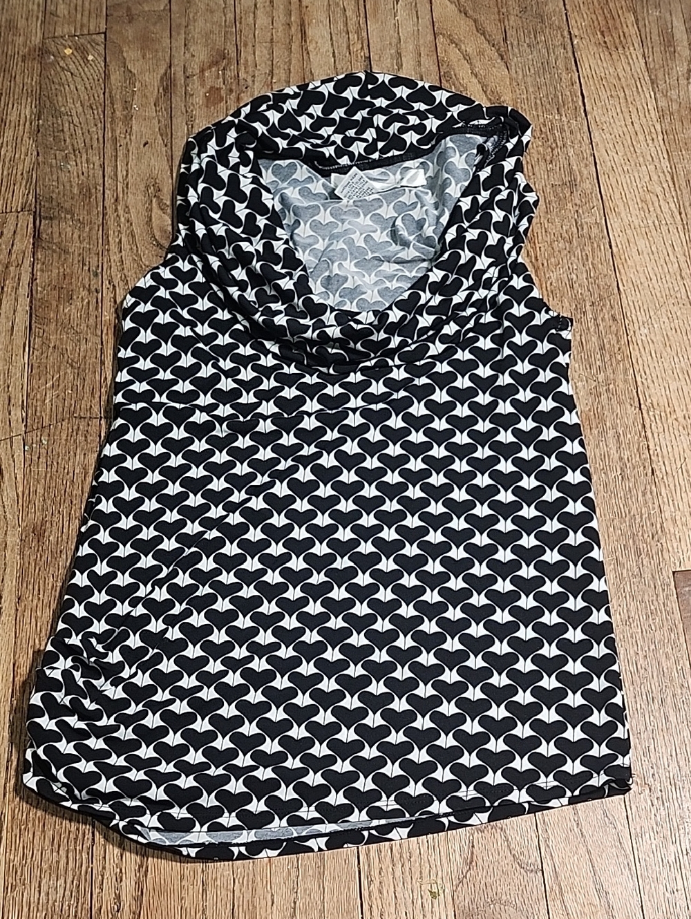 Max Studio Black & White Cowl Neck Sleeveless Top